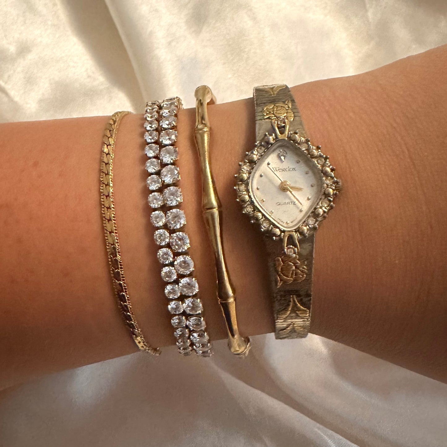 🩶💛 Two Tone Rounded Diamond Face
