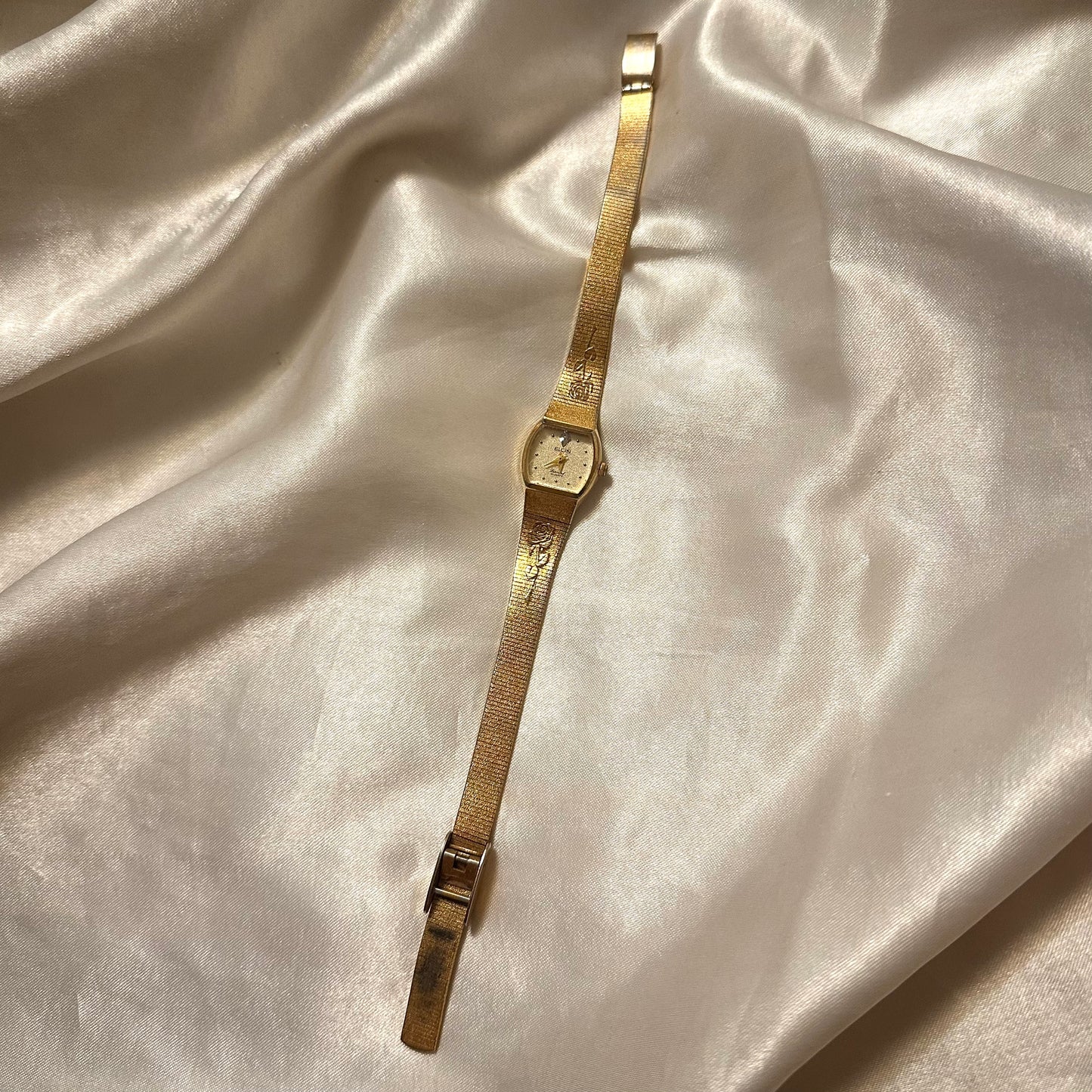 🌹 Rose Detailed Dainty Gold