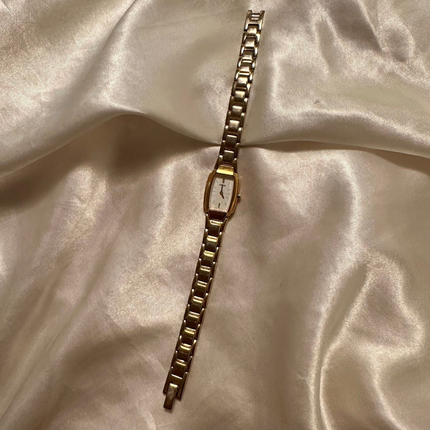 ✨ Dainty Gold Seiko