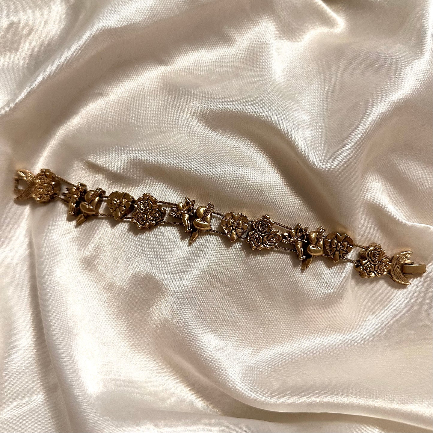 💘 Vintage Cherub Charm Bracelet