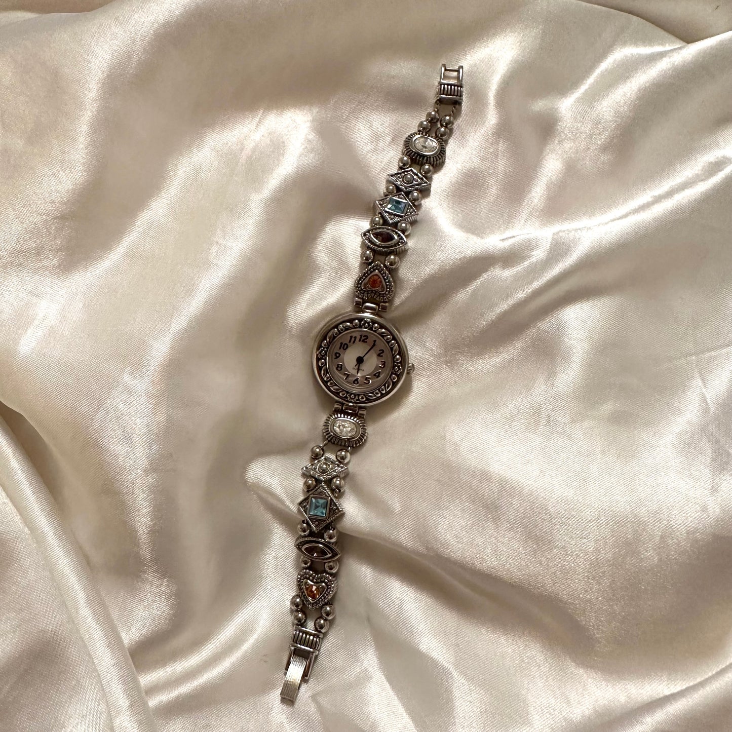 🤍 Iconic Silver Charm Watch