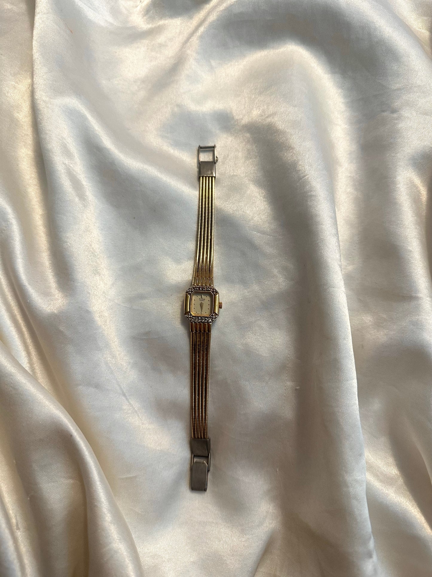 💫 Classic Gold Square Face