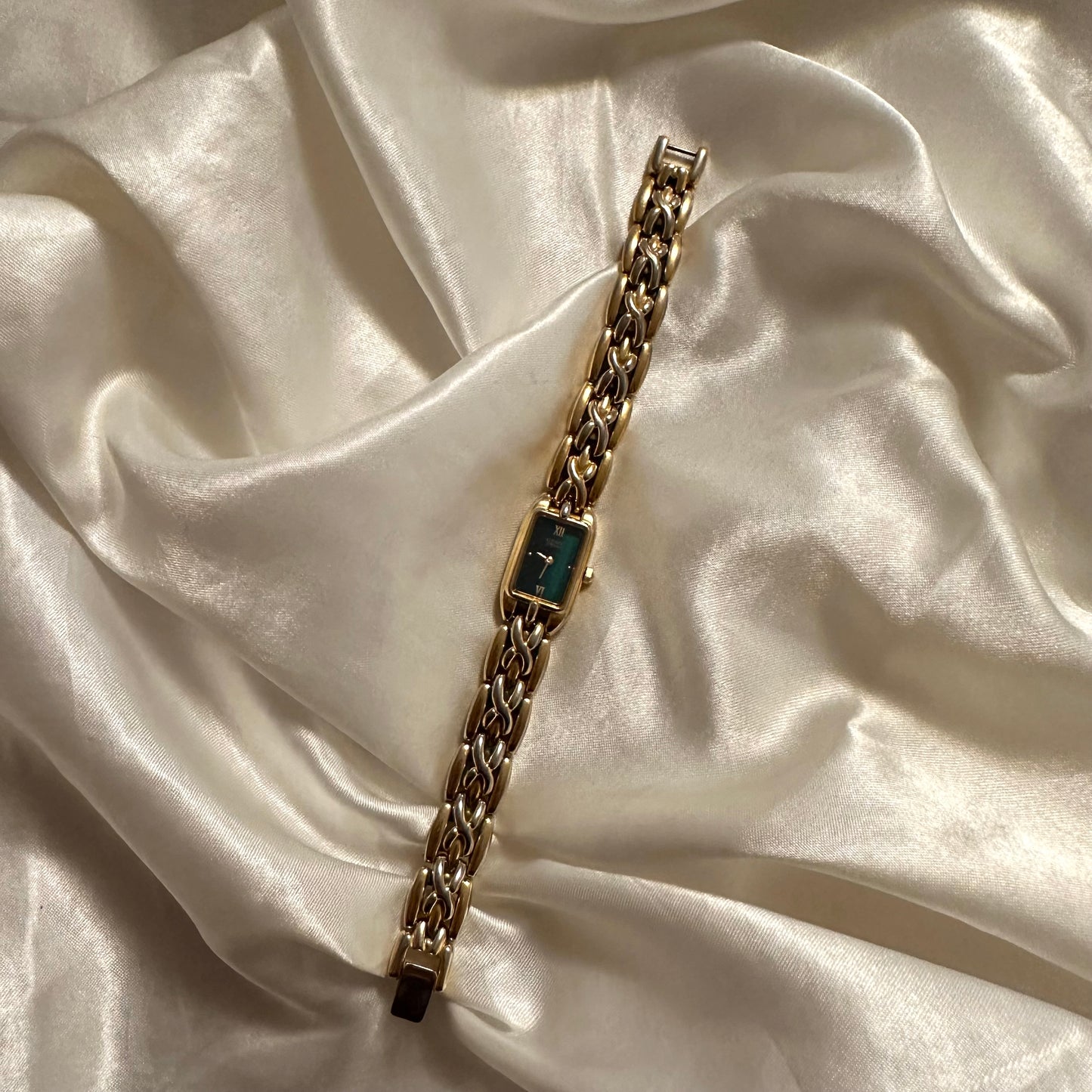 💚 Gold Emerald Rectangular Face
