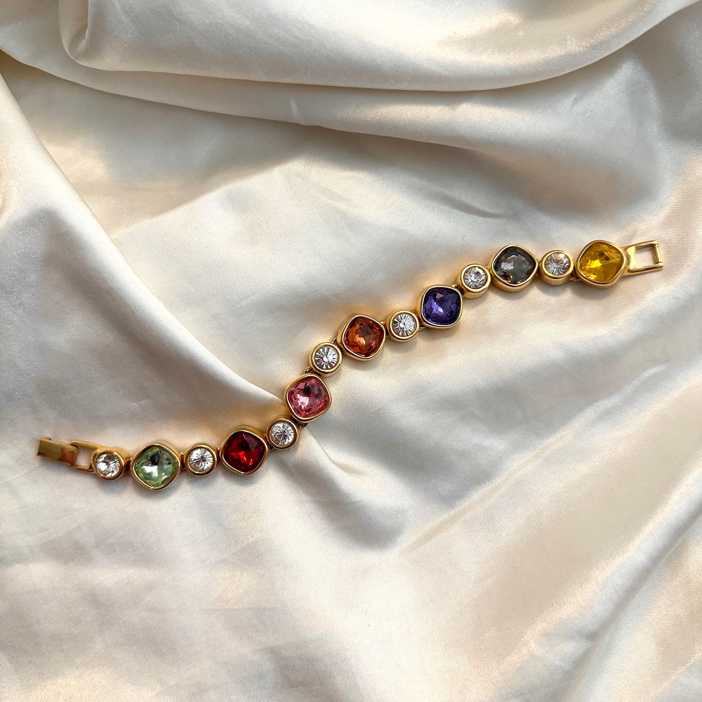 🌈 Rare Joan Rivers Rhinestone Bracelet