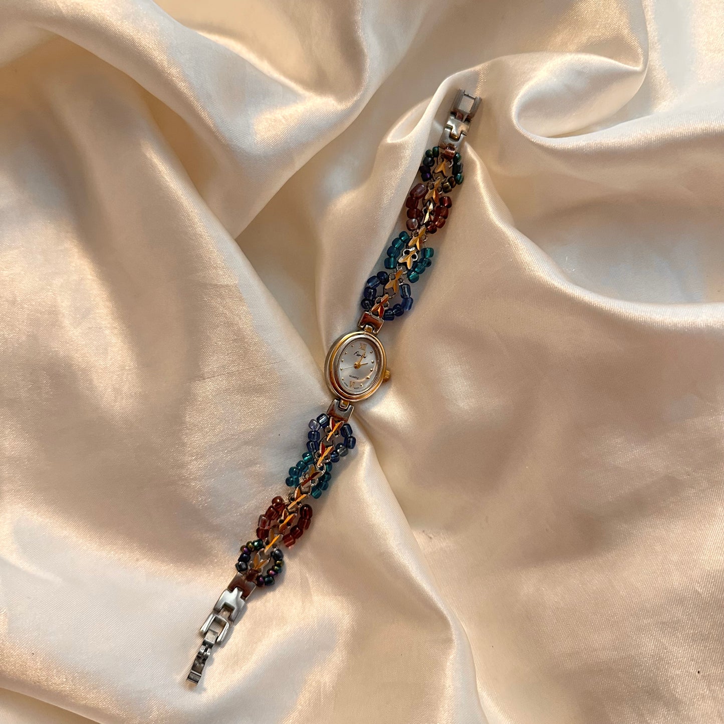 🩵 Intricate Beaded Oval Face