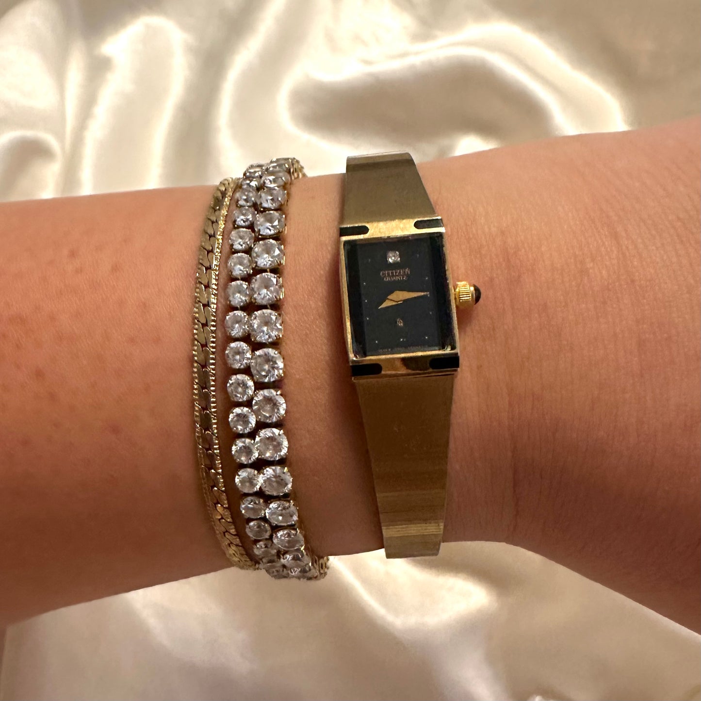 🖤 Classic Gold Square Face