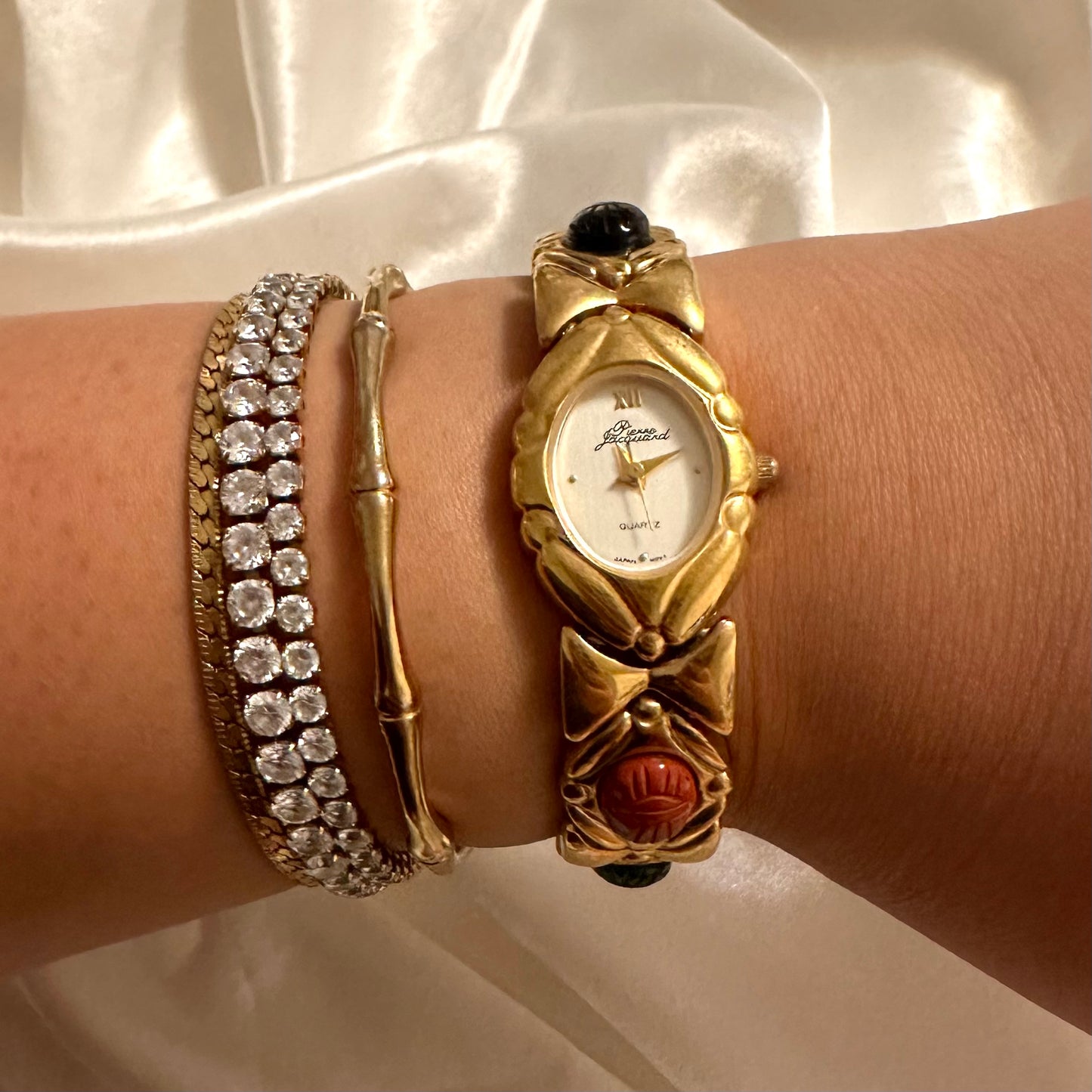 ❤️🔥 Gold Multicolored Stone Oval Face