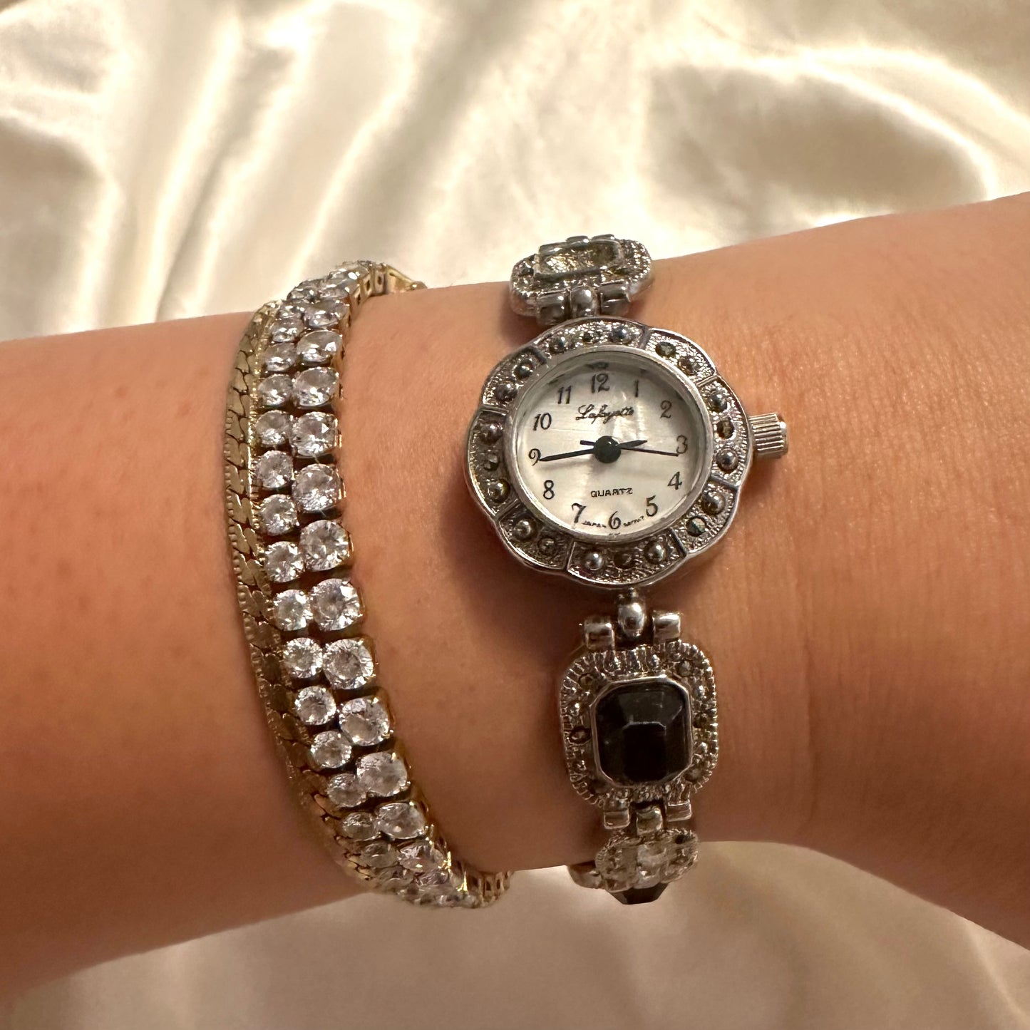 🖤 Intricate Silver Black Stone Watch