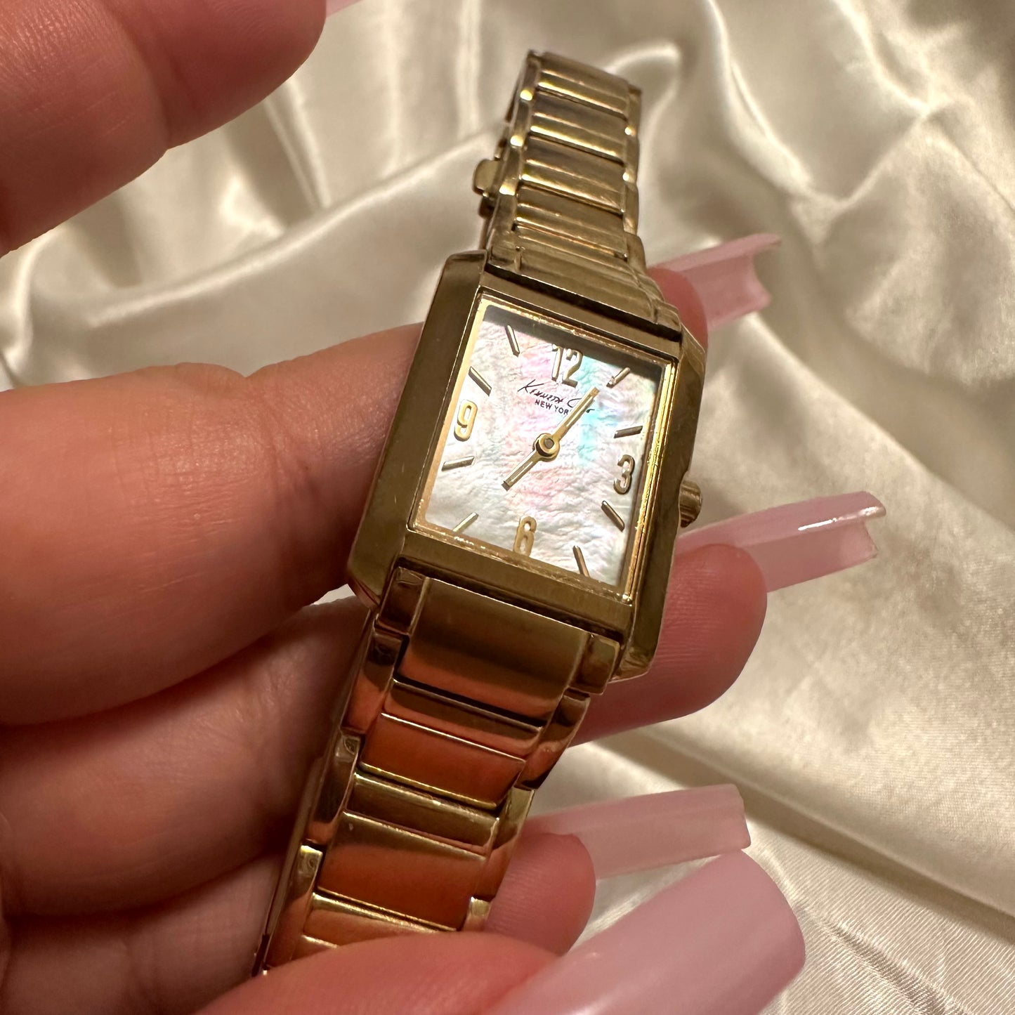 🤍 Iridescent Mother of Pearl Gold Rectangular Face