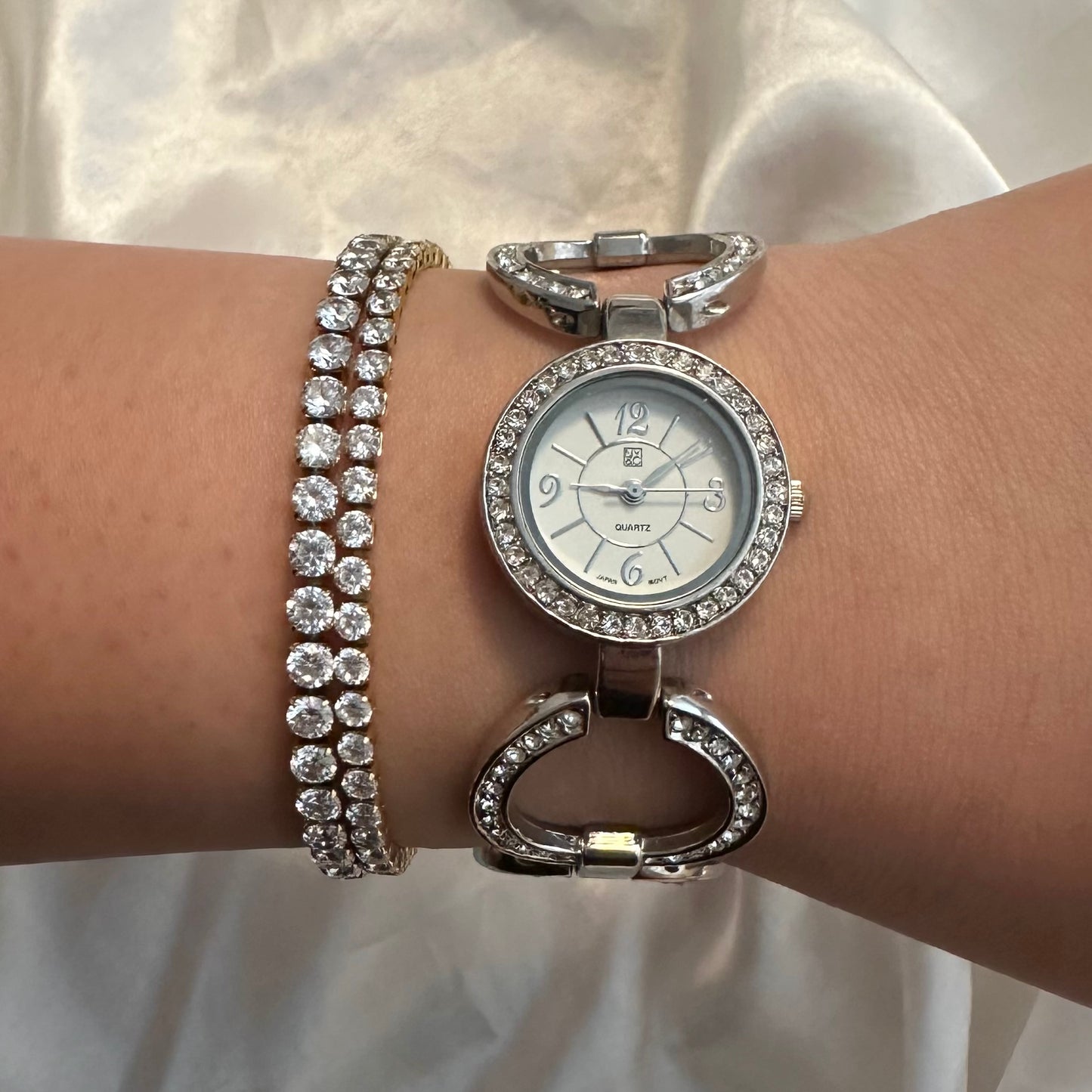🩶 Silver Diamanté Round Face