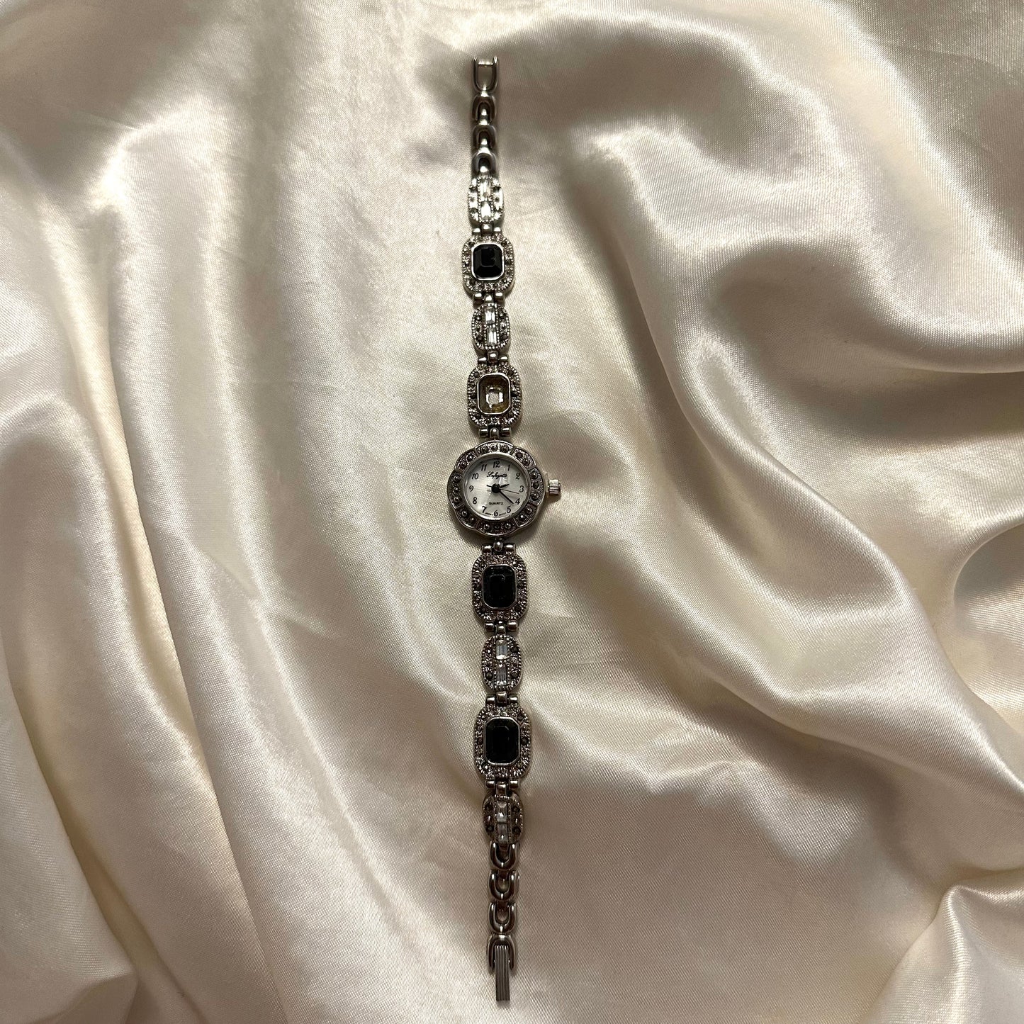 🖤 Intricate Silver Black Stone Watch