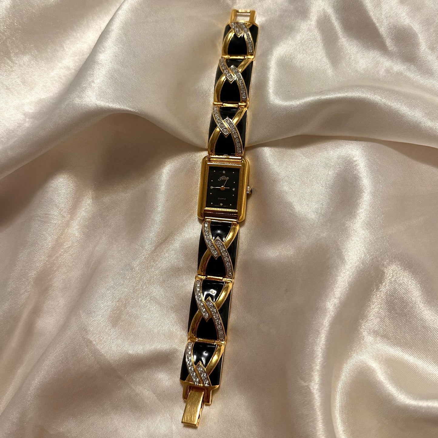 🖤✨ Black and Gold Rectangular Face