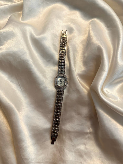 🖤 Intricate Diamanté Silver