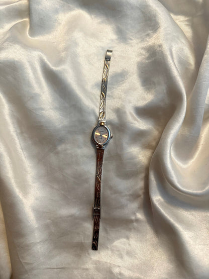 🩶 Adjustable Two Tone Heart Detail Oval Face