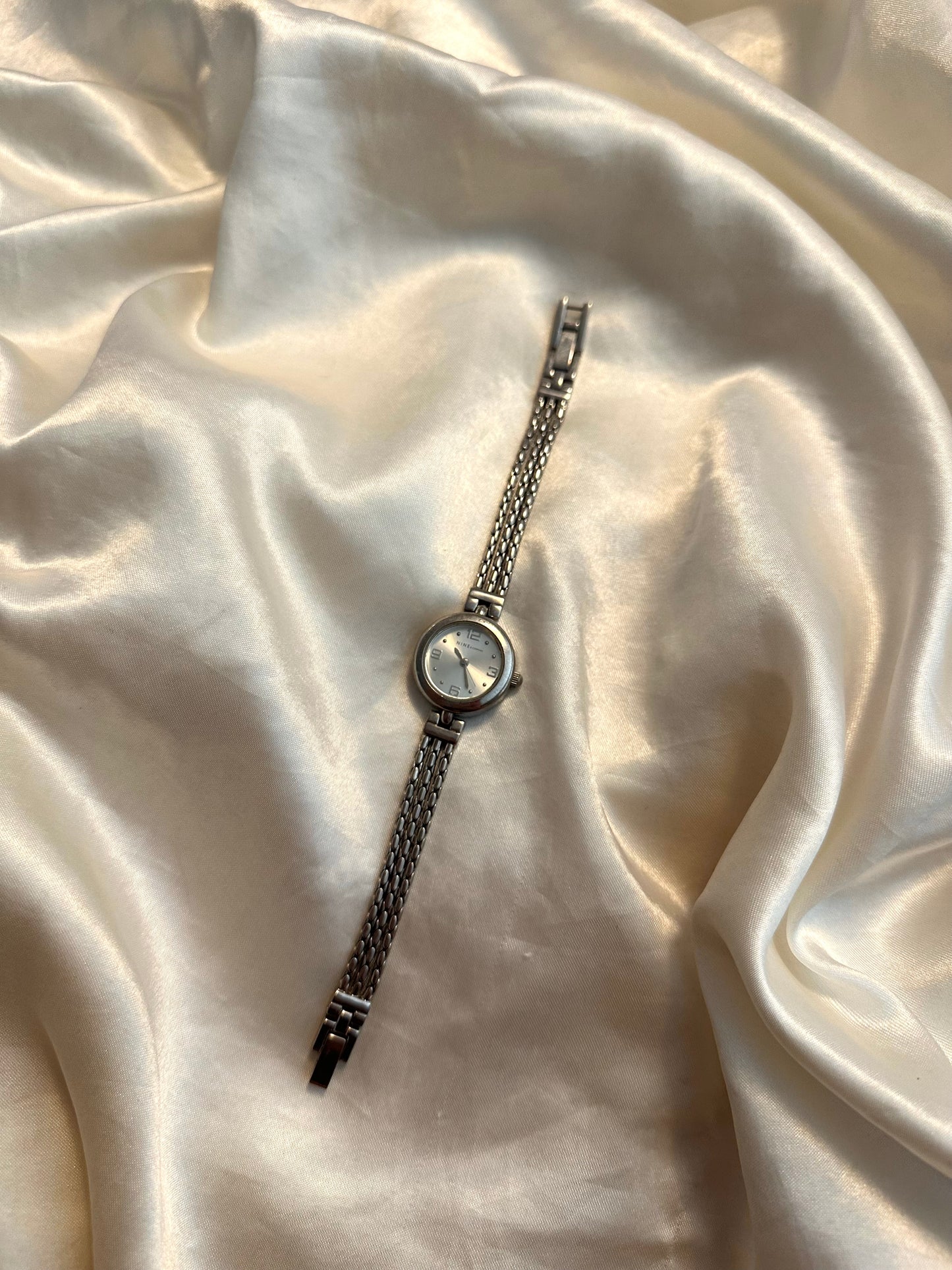 ⛓️ Classic Silver Round Face