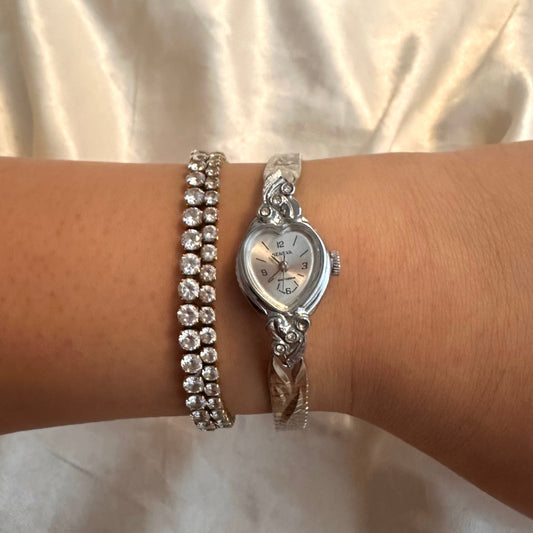 🩶 Vintage Silver Heart Face