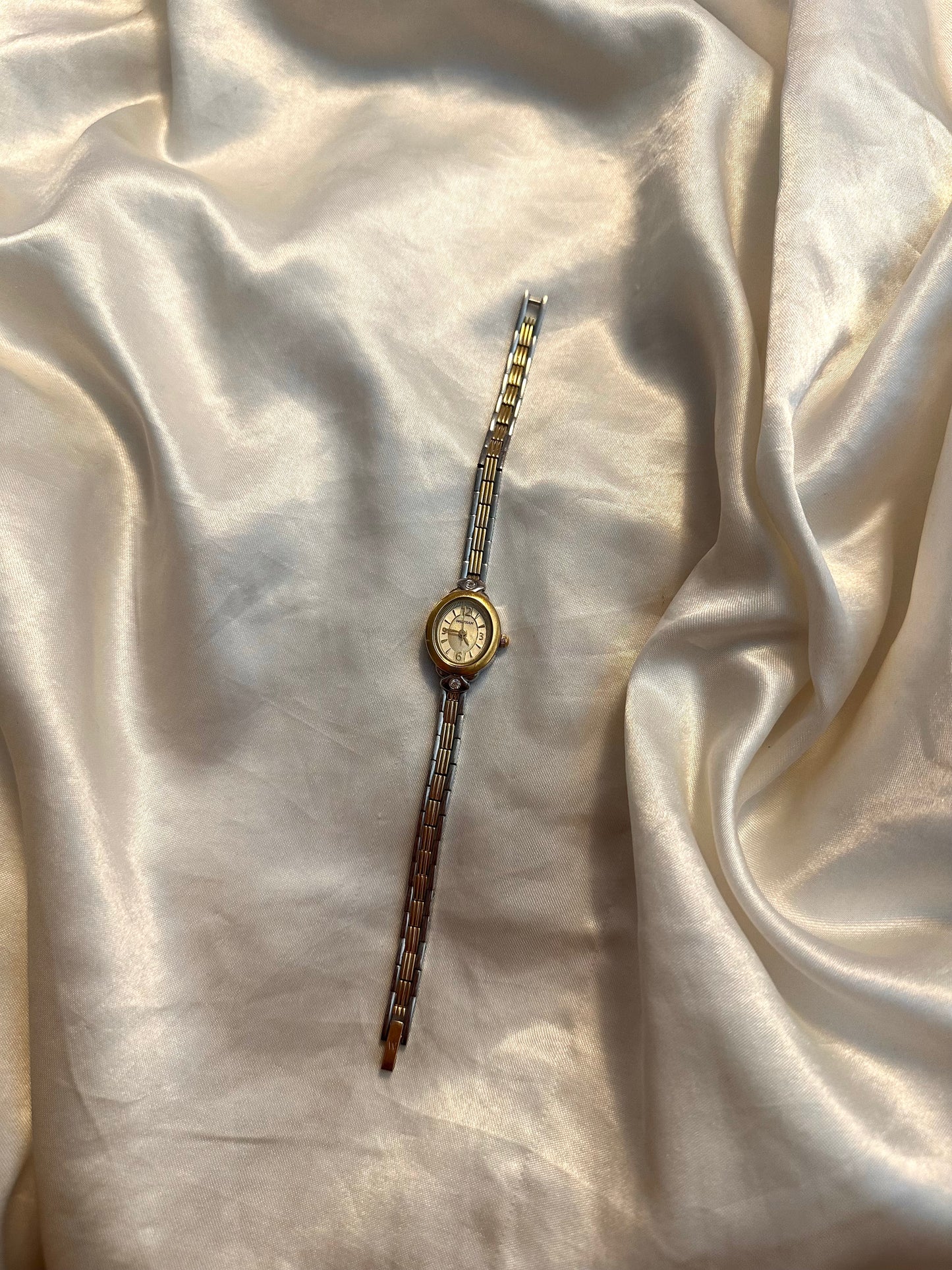 💫⛓️ Two Tone Classic Oval Face